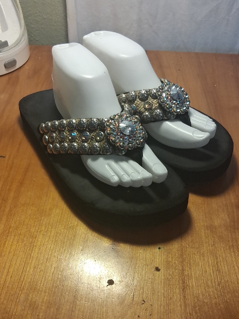 Gypsy Soule Embellished Wedge Flip Flop Sandals With Rhinestone Accent 10/11